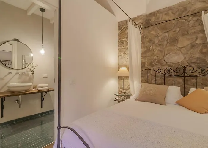 Loppia Secret Garden By Wonderful Italy