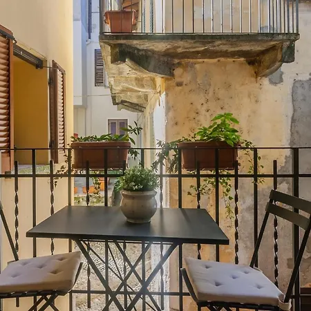 Lejlighed Loppia Secret Garden By Wonderful Italy