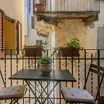 Apartman Loppia Secret Garden By Wonderful Italy