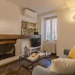 Apartman Loppia Secret Garden By Wonderful Italy